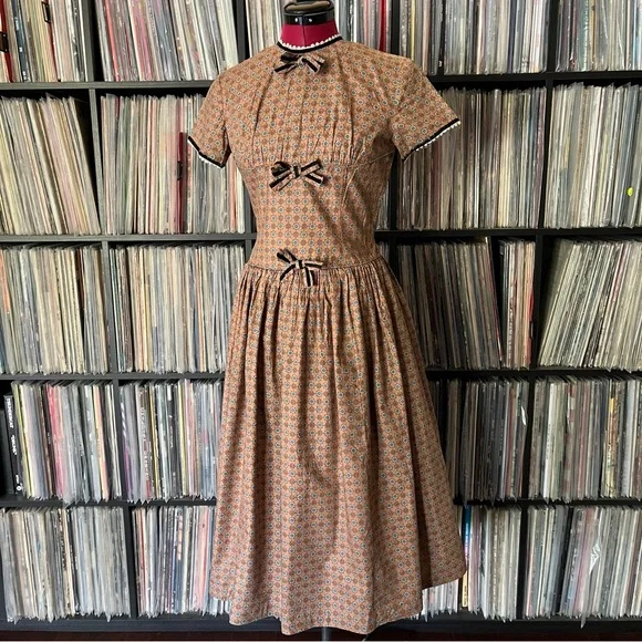 vintage 40s 50s calico dress bows 🤎🖤🤎 - Picture 2 of 11